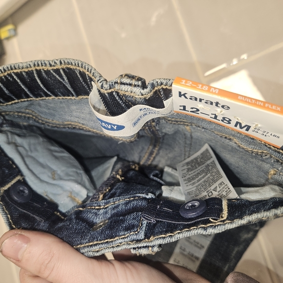 NWT* Old Navy Karate Skinny Jeans - Picture 3 of 4